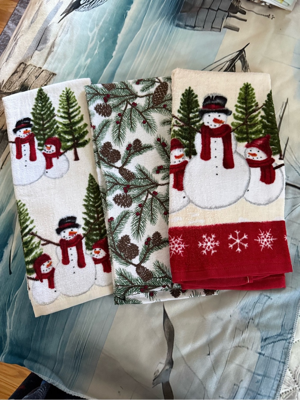 New Set of 3 Holiday Snowman & Pinecone Kitchen Towels